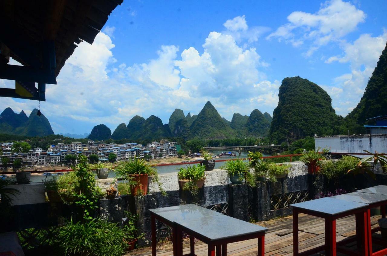En Attendant Godot Youth Hostel Yangshuo Exterior photo